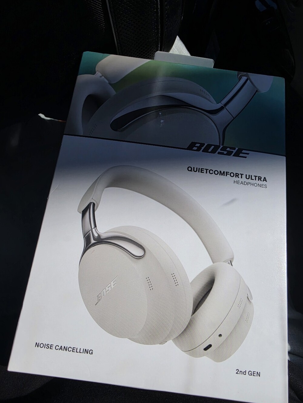 Bose QuietComfort Ultra Headphones - White.     1 Bose Quiet Comfort Headphones